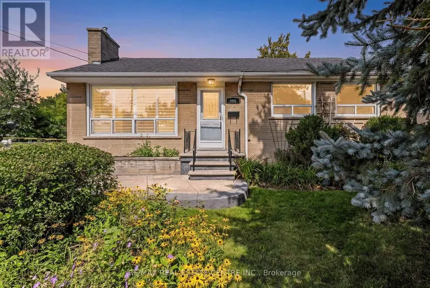 Detached at 408 KINGSLEIGH COURT, Milton