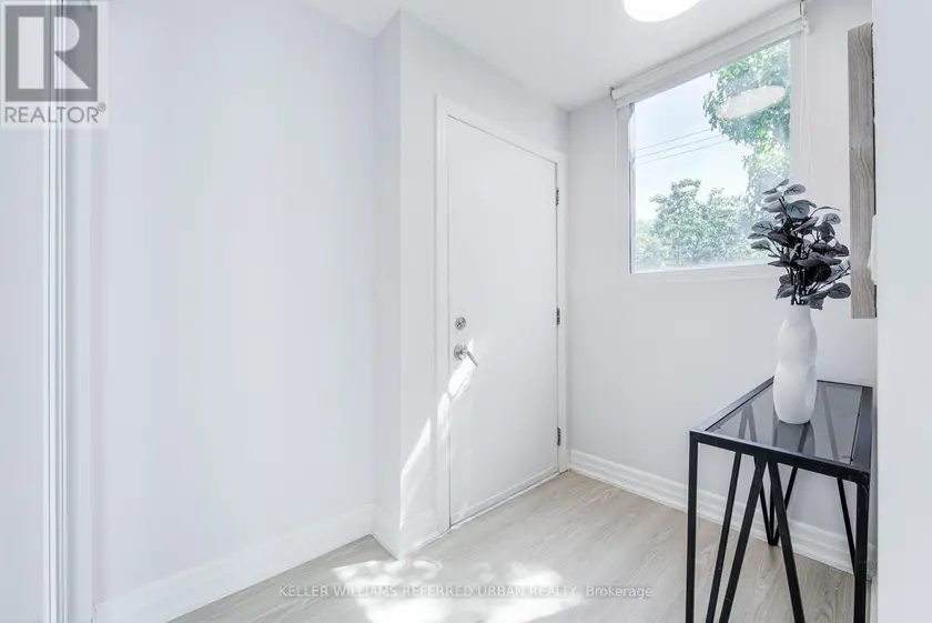 Townhouse at 802 - 370 WALLACE AVENUE, Toronto