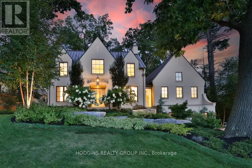 Detached at 238 MINEOLA ROAD W, Mississauga