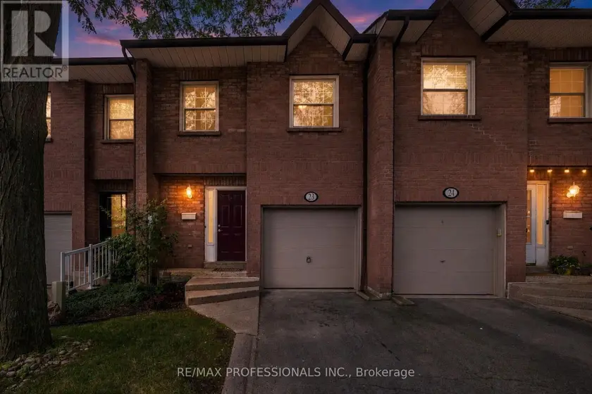Townhouse at 23 - 2004 GLENADA CRESCENT, Oakville