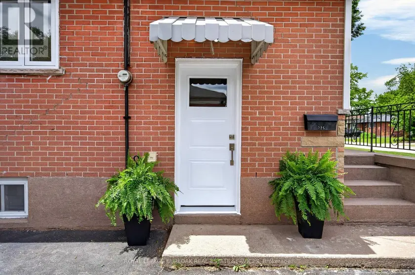 Detached at 236 HAMMERSMITH COURT, Burlington