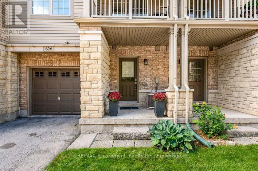 Townhouse at 626 HOOKS COMMON, Burlington