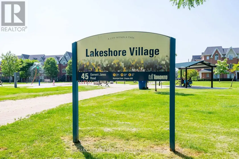 Apartment at 514 - 4 ELSINORE PATH, Toronto