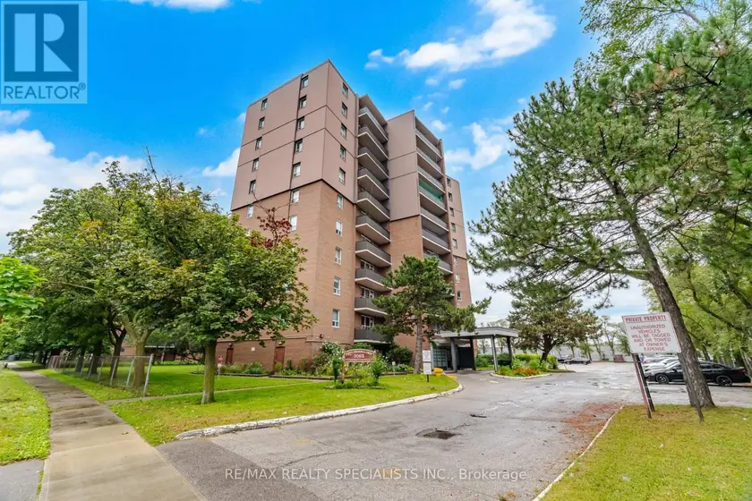 Apartment at 403 - 3065 QUEEN FREDERICA DRIVE, Mississauga