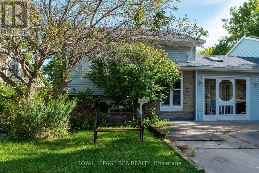 Semi-Detached/Link at 82 QUARRY DRIVE, Orangeville
