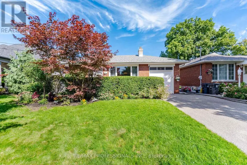 Detached at 42 CARDIGAN ROAD, Toronto