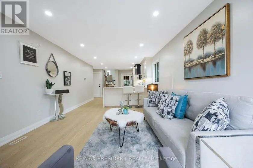 Semi-Detached/Link at 5 SIMMONS BOULEVARD, Brampton
