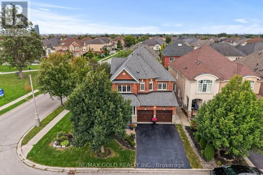 Detached at 1 DAYLILLY TERRACE, Brampton