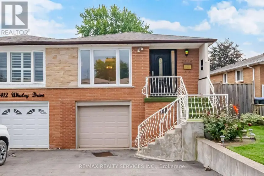 Semi-Detached/Link at 2414 WHALEY DRIVE, Mississauga