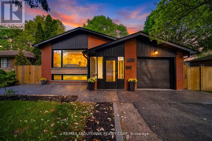 Detached at 2066 REBECCA STREET, Oakville
