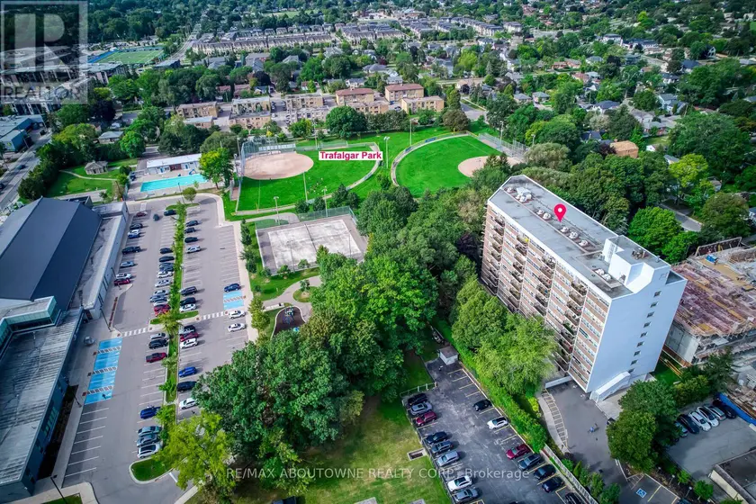 Apartment at 906 - 212 KERR STREET, Oakville
