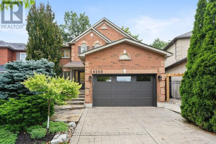 Detached at 4260 SAGEBRUSH TRAIL, Mississauga