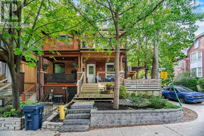 Townhouse at 500 INDIAN GROVE, Toronto
