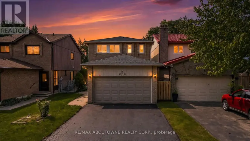 Detached at 668 GREYCEDAR CRESCENT, Mississauga