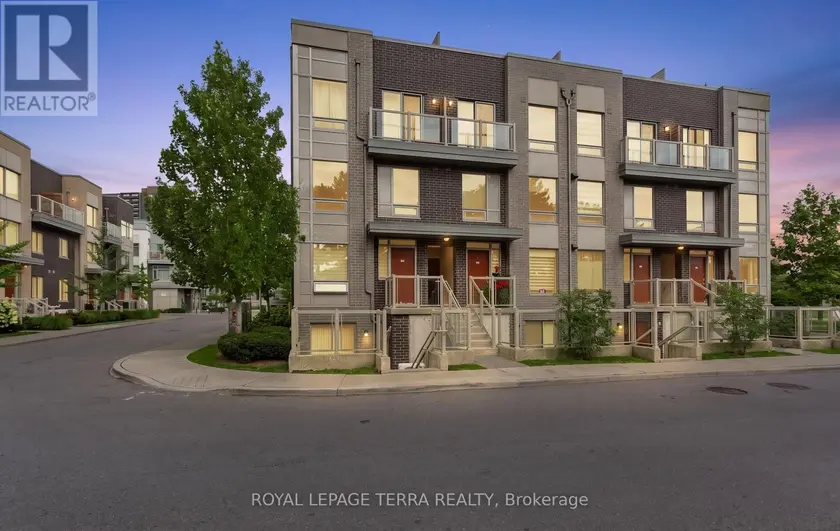 Townhouse at 101 - 3 APPLEWOOD LANE, Toronto