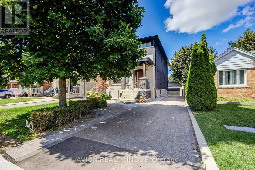 Detached at BSMT - 28 MONARCHDALE AVENUE, Toronto
