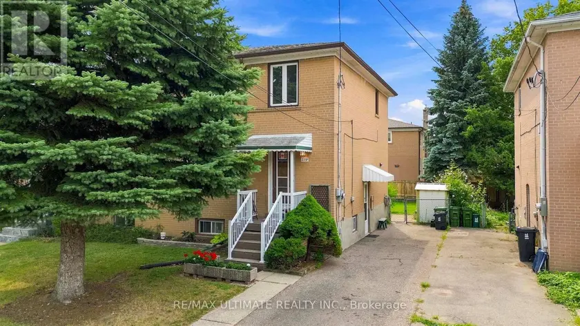 Semi-Detached/Link at 239 EILEEN AVENUE, Toronto
