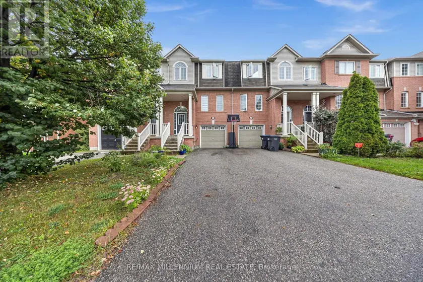Townhouse at 39 DECKER HOLLOW CIRCLE, Brampton