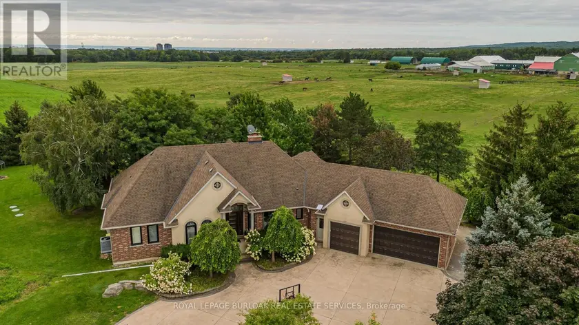 Detached at 5200 2 SIDE ROAD, Burlington