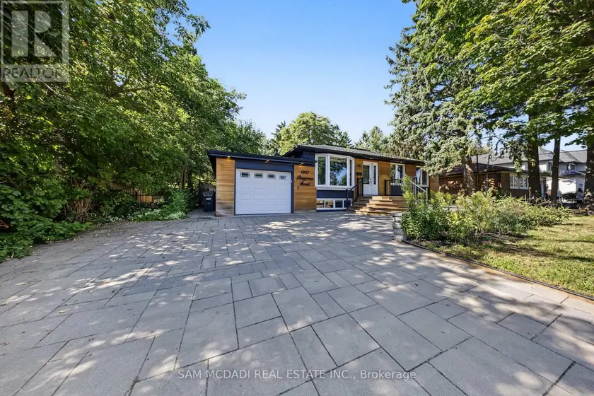 Detached at 1207 PINEGROVE ROAD, Oakville