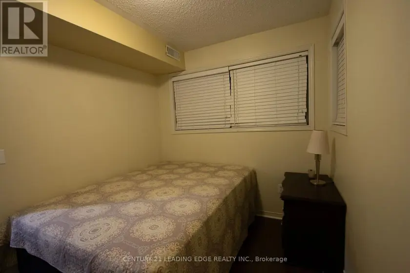 Apartment at 109 - 111 BRISTOL ROAD, Mississauga