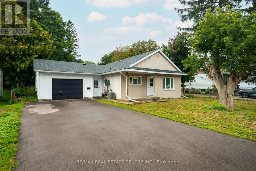 Detached at 23 THIRD STREET, Orangeville
