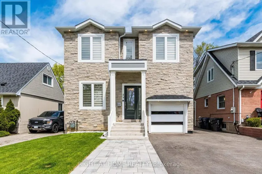 Detached at 12 THAMES AVENUE, Toronto