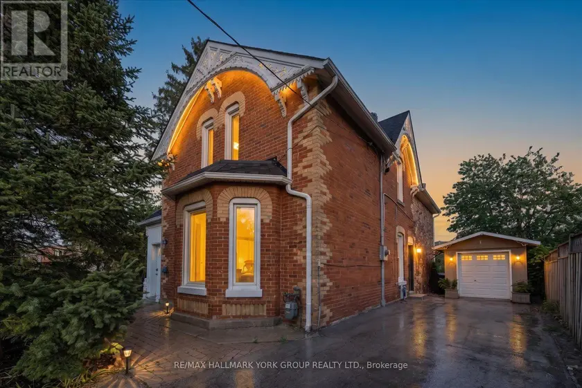 Detached at 16 SCARBORO STREET, Mississauga