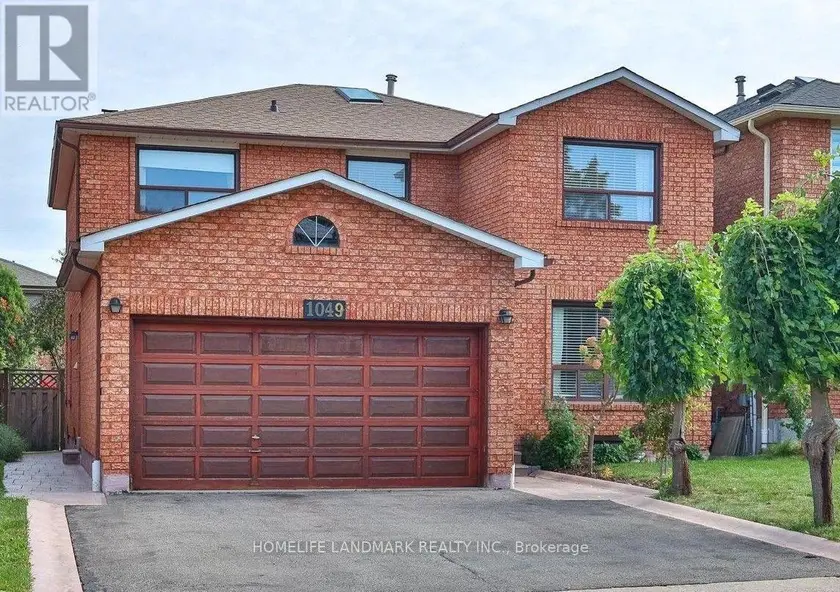 Detached at 1049 WETHERBY LANE E, Mississauga