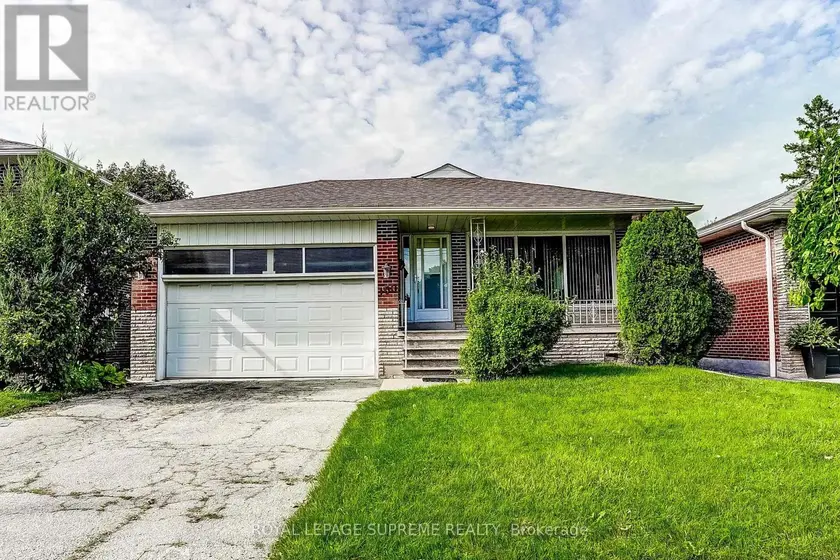 Detached at 100 SUMMITCREST DRIVE, Toronto
