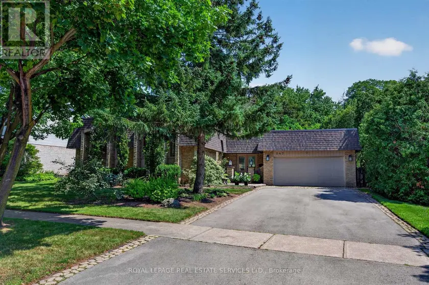 Detached at 247 SPRING GARDEN ROAD, Oakville