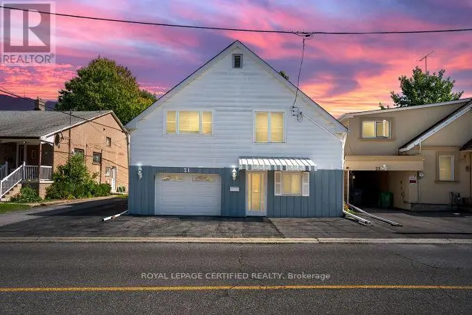 Detached at 21 DENISON AVENUE, Brampton