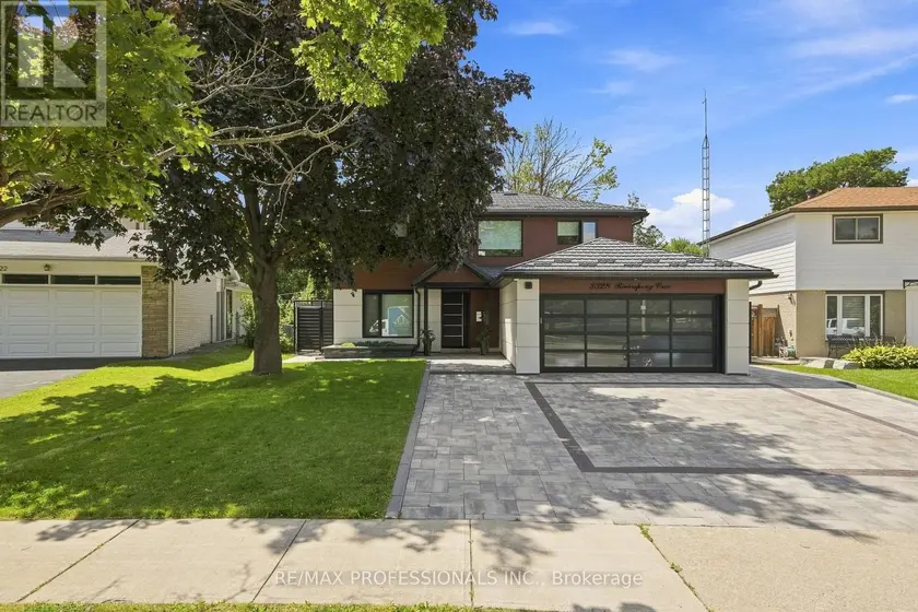 Detached at 3328 RIVERSPRAY CRESCENT, Mississauga