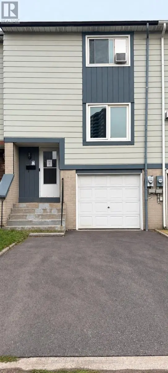 Townhouse at 40 HOSKINS SQUARE, Brampton