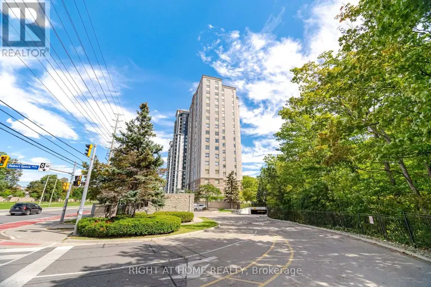 Apartment at 1106 - 200 BURNHAMTHORPE ROAD E, Mississauga