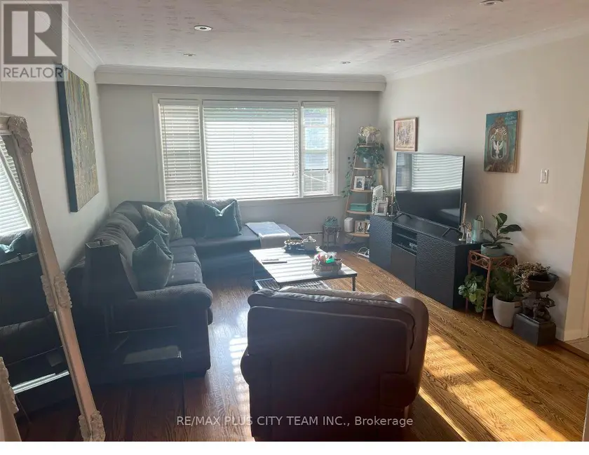 Detached at UNIT 3 - 9 THIRTY FIFTH STREET, Toronto