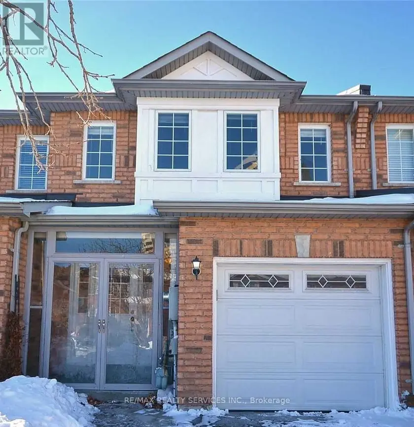 Townhouse at 22 BERKINDALE COURT, Brampton