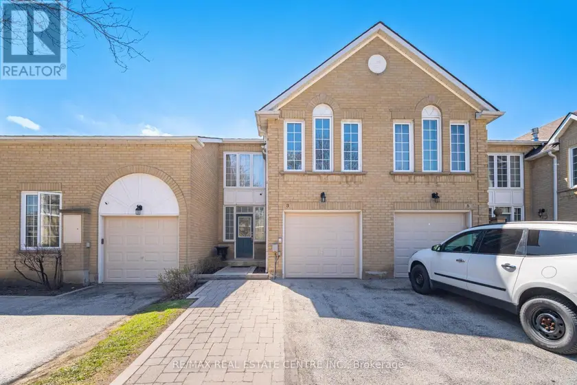 Townhouse at 2 - 3 HARTNELL SQUARE, Brampton
