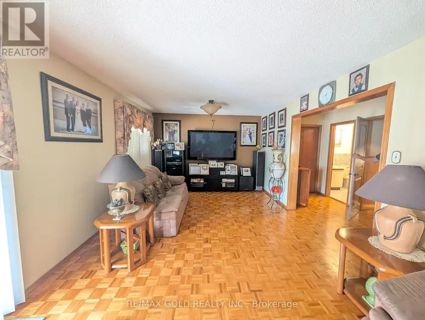 Detached at 16 CASSIS DRIVE, Toronto
