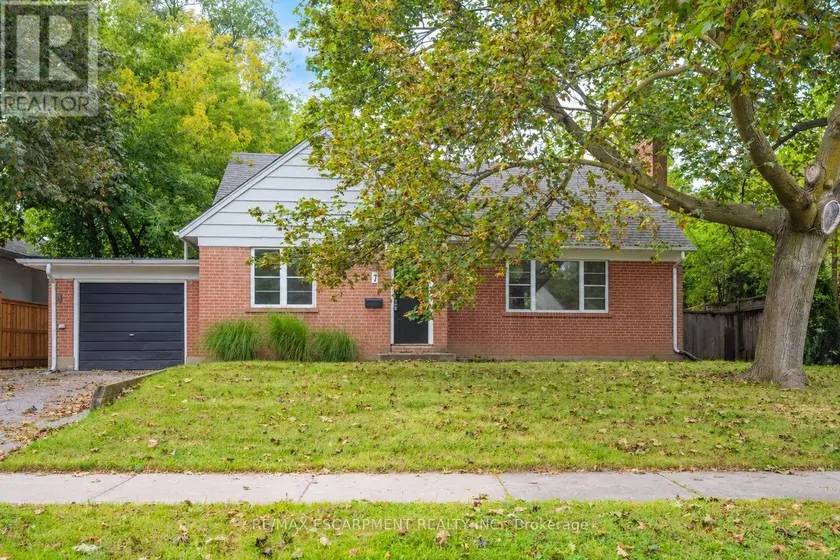Detached at 7 WASHINGTON AVENUE, Oakville