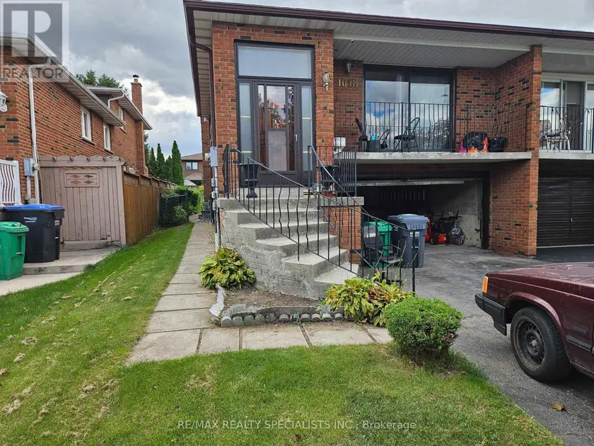 Semi-Detached/Link at (MAIN FLR) - 1618 CORKSTONE GLADE, Mississauga