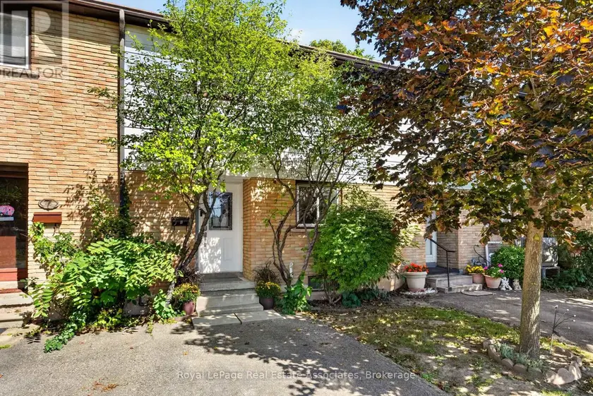 Townhouse at 8 - 59 MAPLE AVENUE, Halton Hills