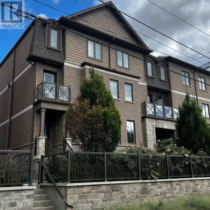 Townhouse at 61 - 445 ONTARIO STREET S STREET, Milton