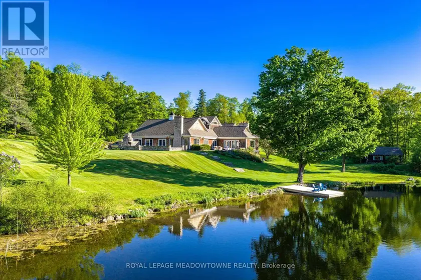 Detached at 14249 TENTH LINE, Halton Hills