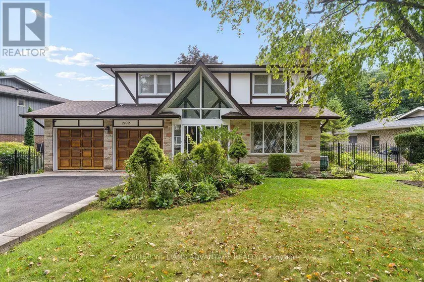 Detached at 2192 CASTLESTONE COURT, Mississauga