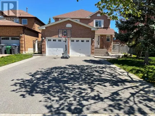 Detached at (UPPER) - 25 KENTUCKY DRIVE, Brampton