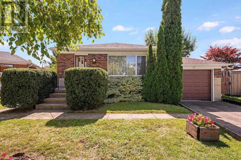 Detached at 11 PICTON CRESCENT, Toronto