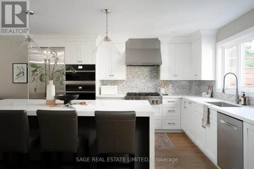 Detached at 1819 FRIAR TUCK COURT, Mississauga