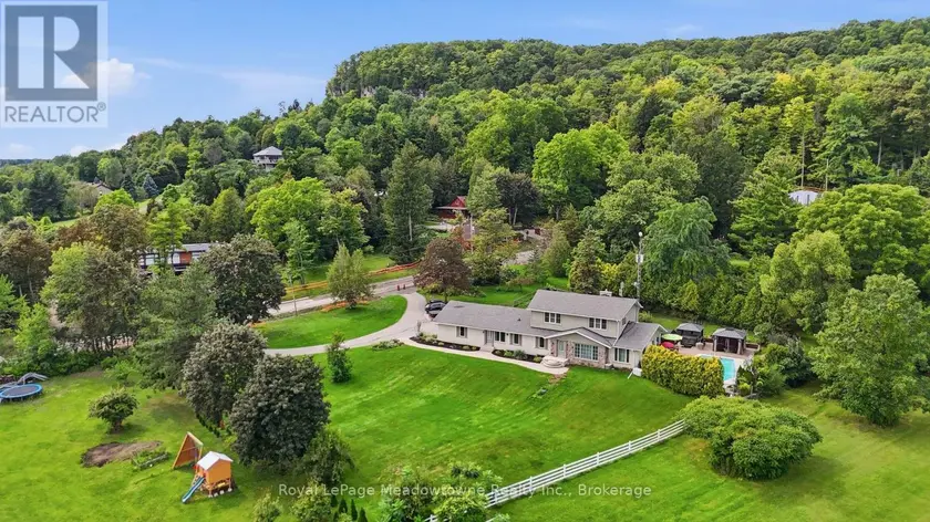 Detached at 7053 APPLEBY LINE, Milton