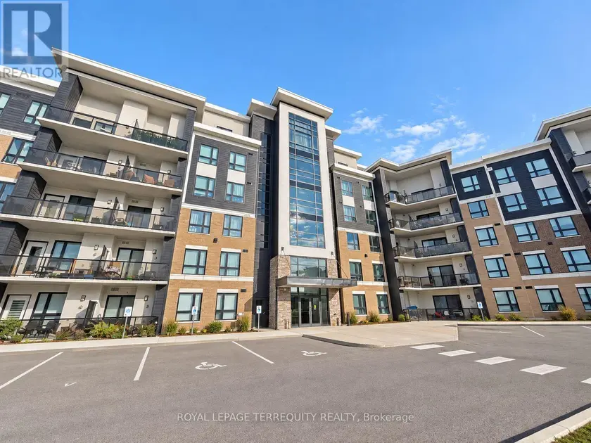 Apartment at 321 - 630 SAUVE STREET, Milton